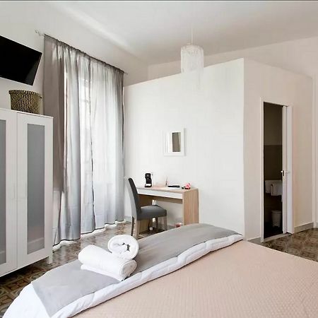 Bb Essenze Bed & Breakfast Palermo Exterior photo