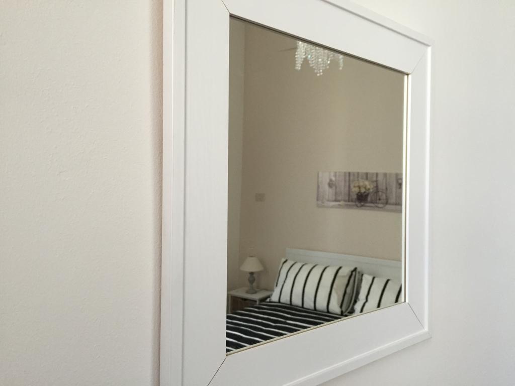 Bb Essenze Bed & Breakfast Palermo Exterior photo