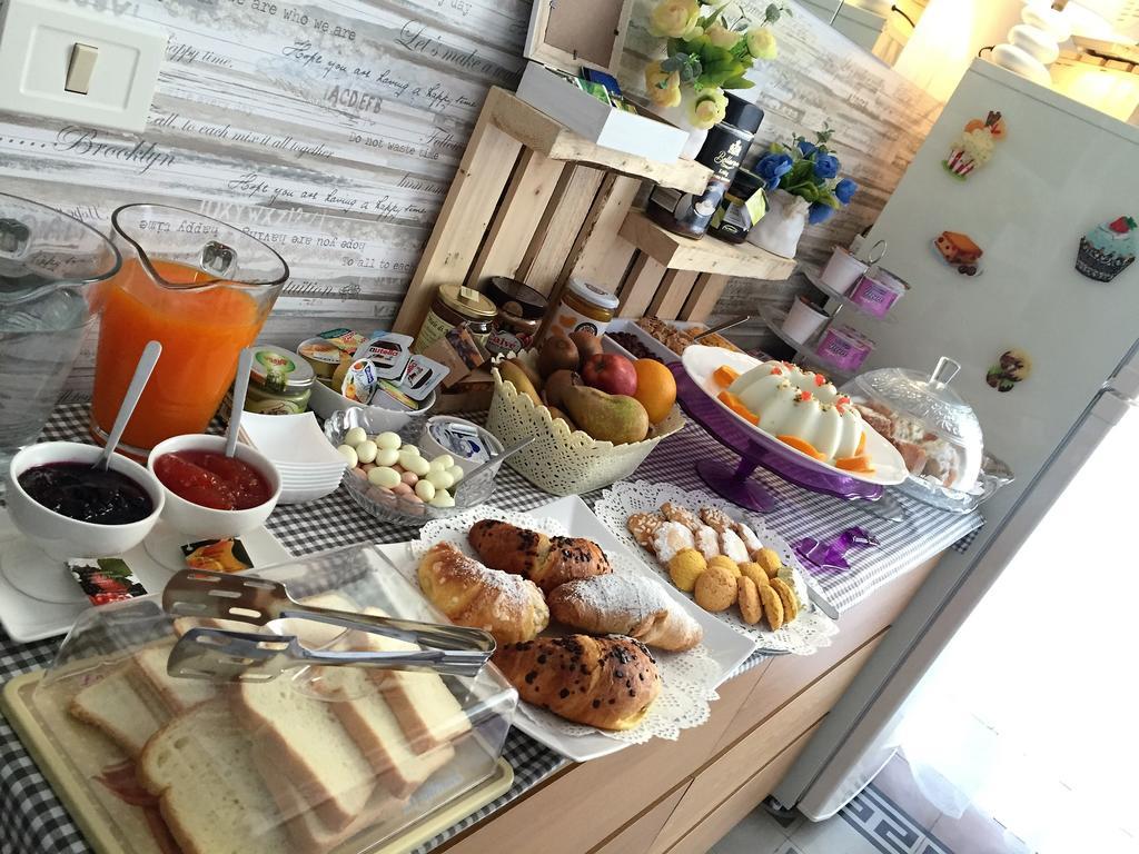 Bb Essenze Bed & Breakfast Palermo Exterior photo